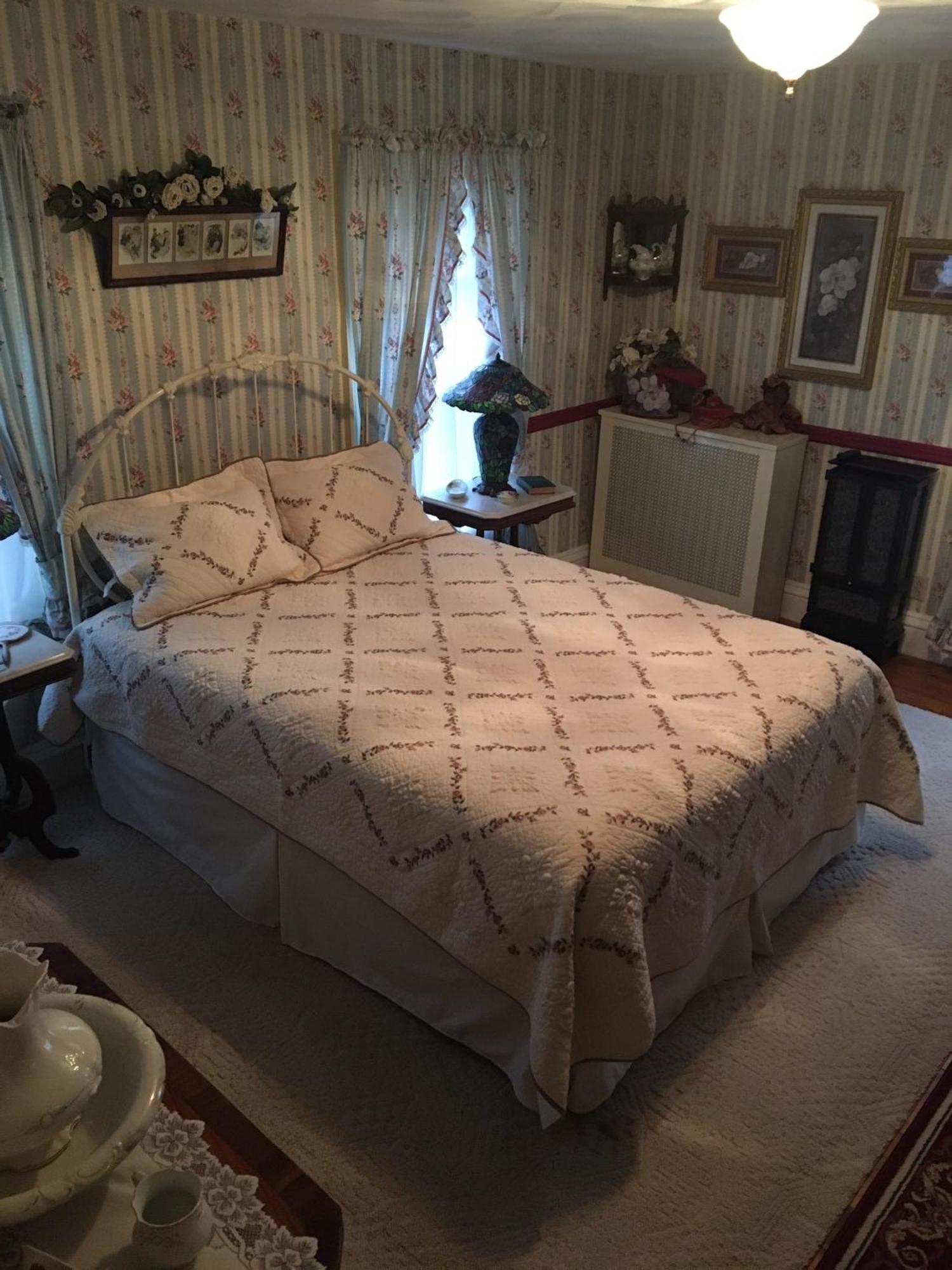 Raindrops On Roses Bed & Breakfast Herkimer Ngoại thất bức ảnh